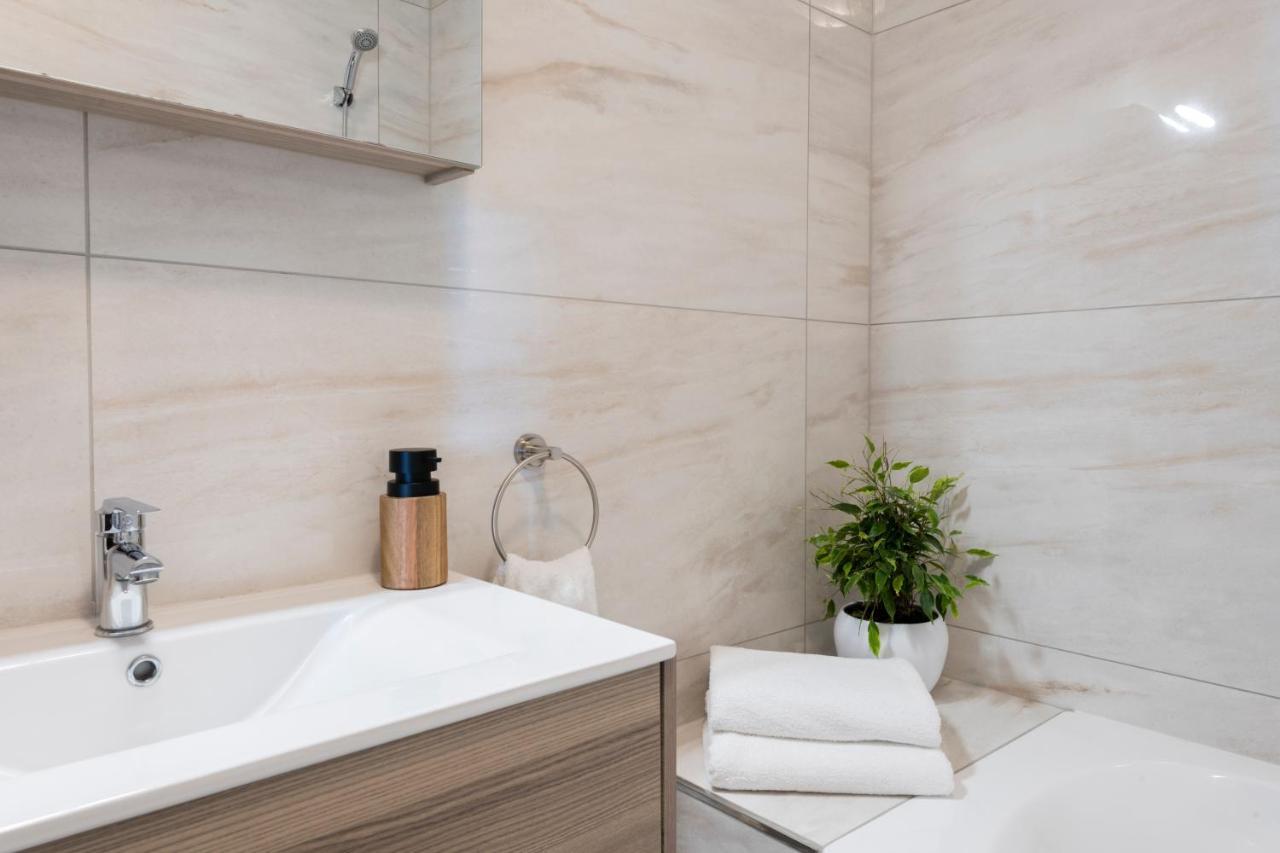 Staymela Apartments - Біркіркара Екстер'єр фото